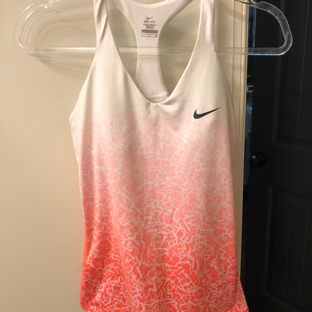 Nike Raceback workout tank
